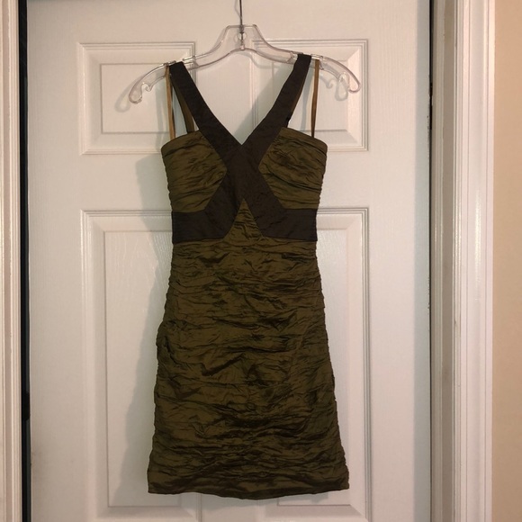 Tight green, semi ruffled BCBG dress - Picture 1 of 2